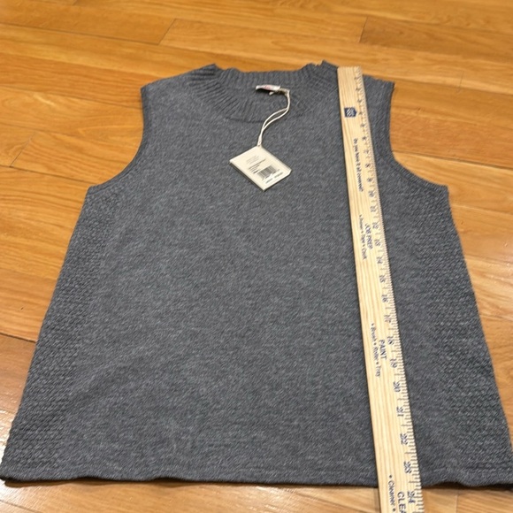 NWT Faherty twnty four seven sweater tank size large . - Picture 7 of 8
